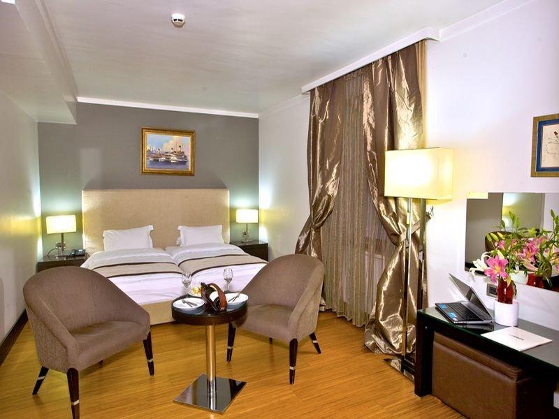 Boutique Riva Hotel Истанбул Екстериор снимка